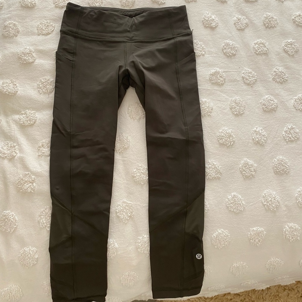 Lululemon yoga pants